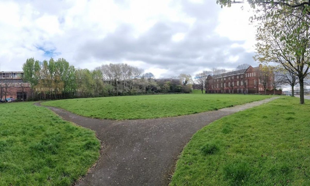 Cropped ballast hills panarama 1