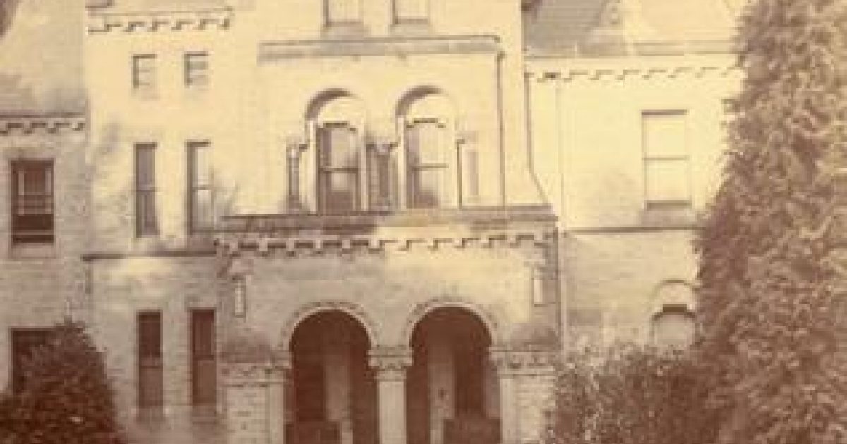 Brookland Hall Welshpool Parks & Gardens