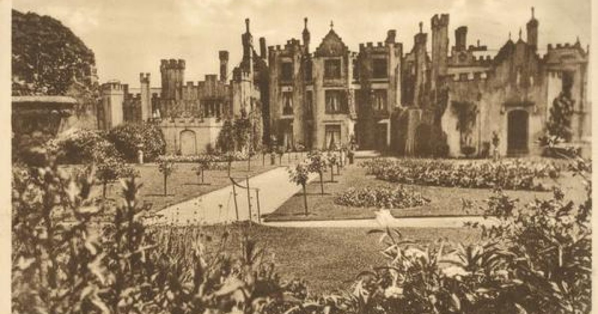 Brynkinalt Wrexham Parks & Gardens