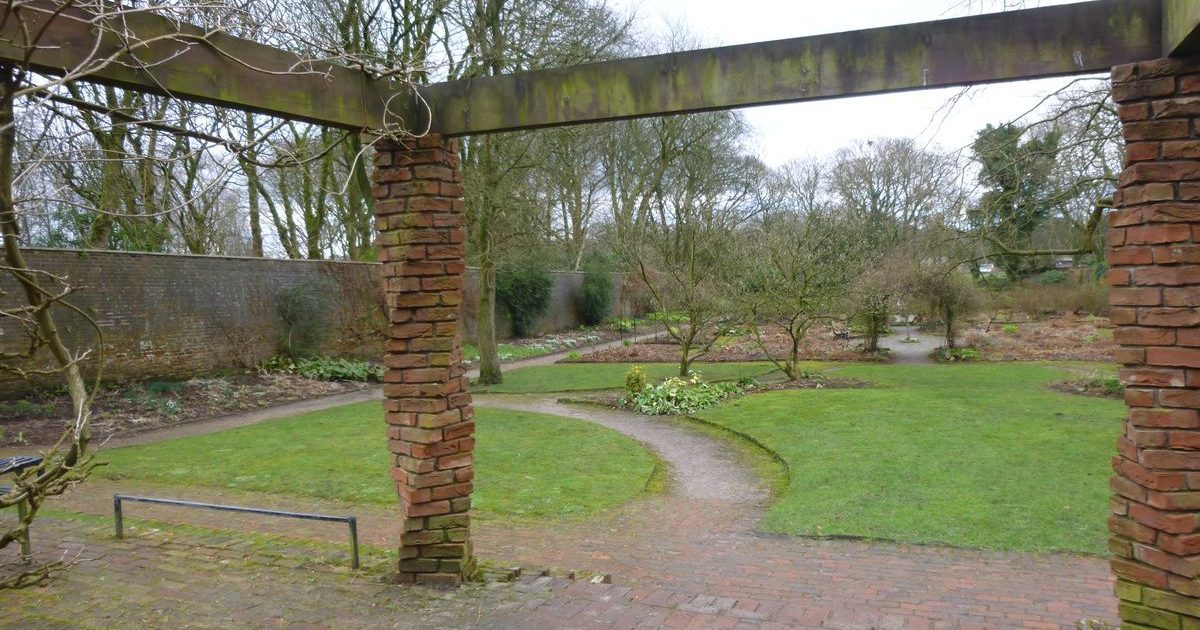 Moss Bank Park Bolton, Greater Manchester Parks & Gardens