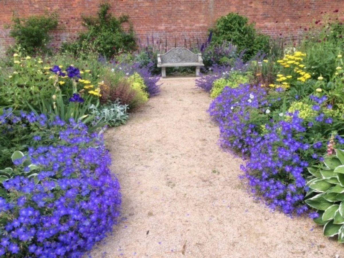 Broadward Hall gardens