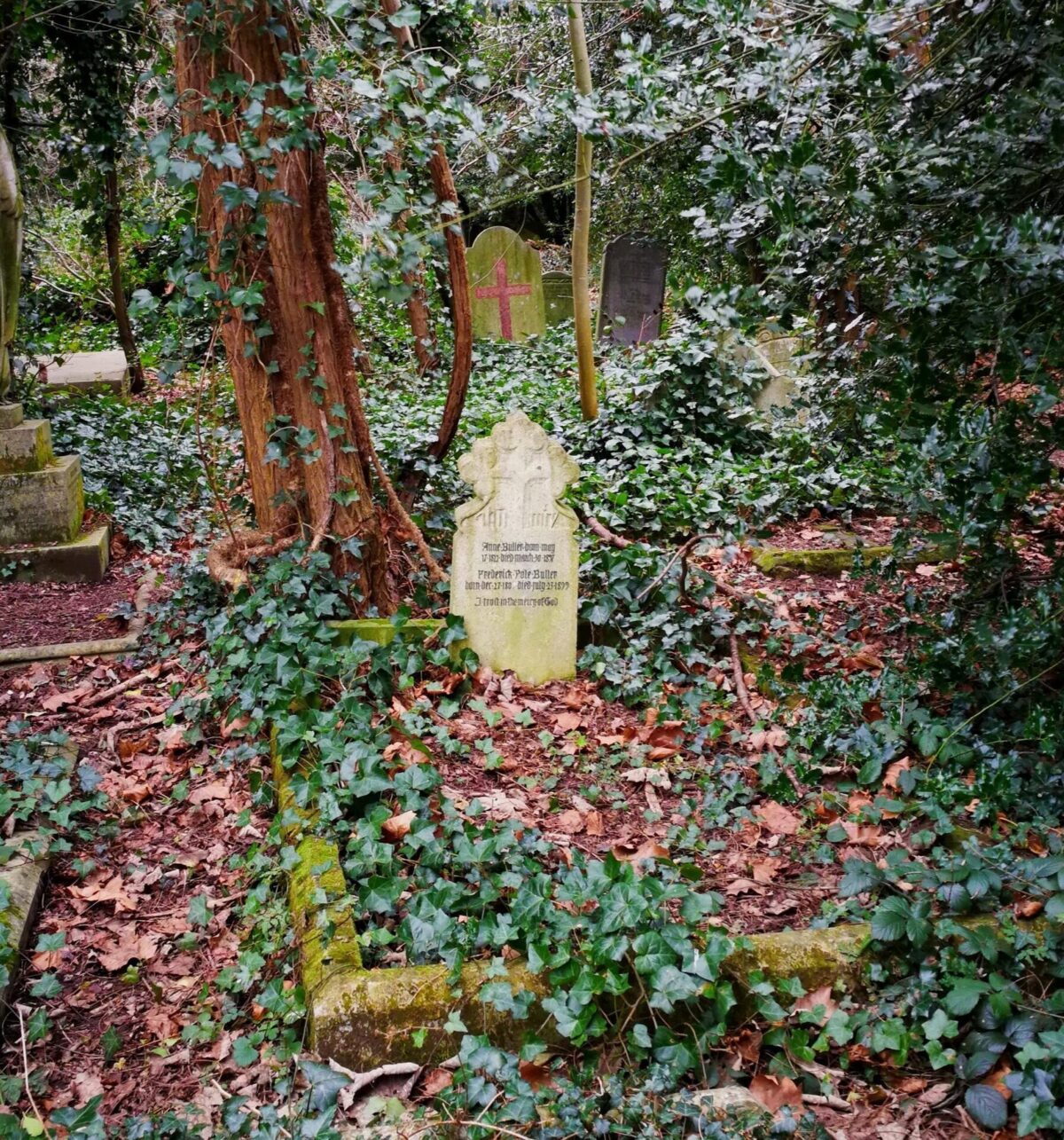 Gravestone Anne Buller and Frederick Pole Buller