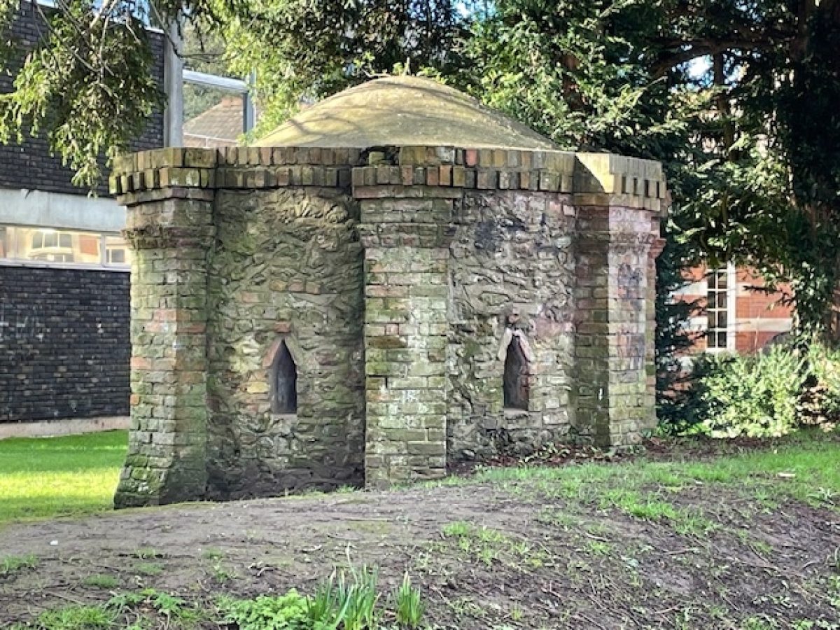 Summer House back view Blake Gardens Bridgwater