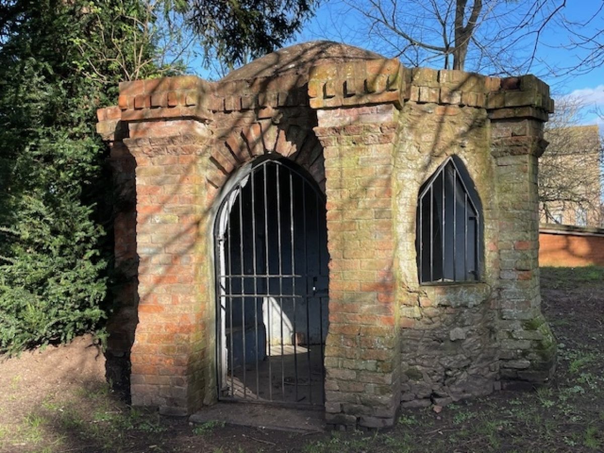Summer House front view Blake Gardens Bridgwater