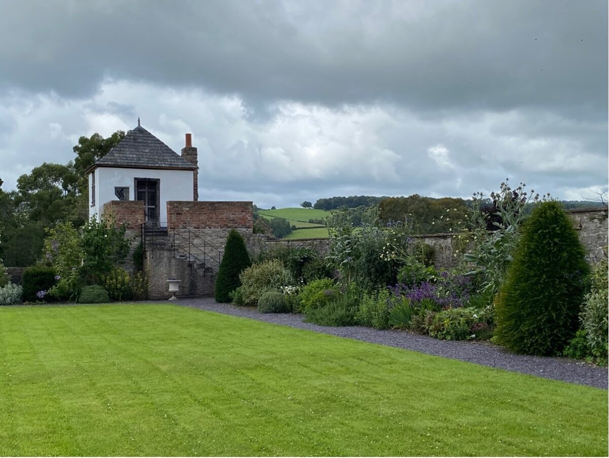 The gazebo of the townhouse Nantclwyd y Dre