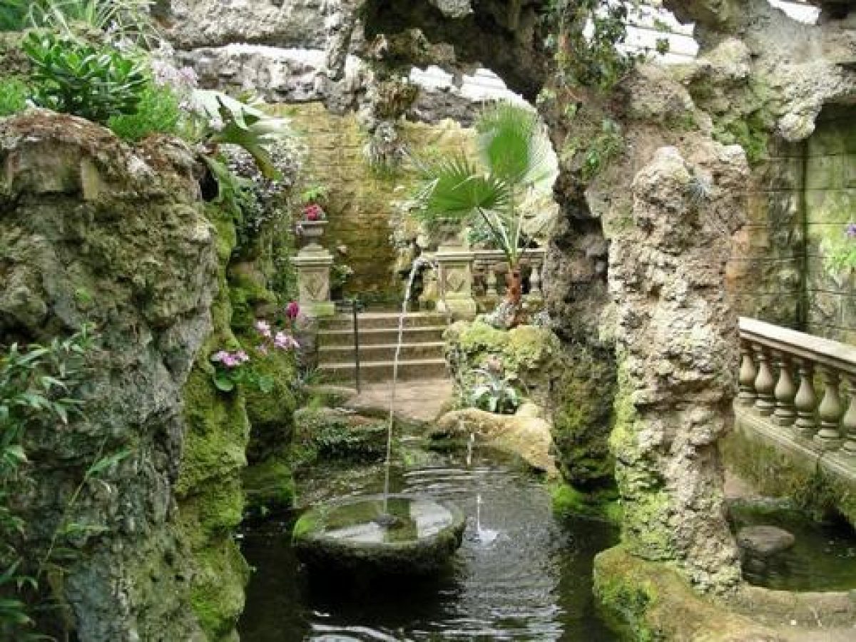 Pgds 20080611 110744 Dewstow Lion Grotto