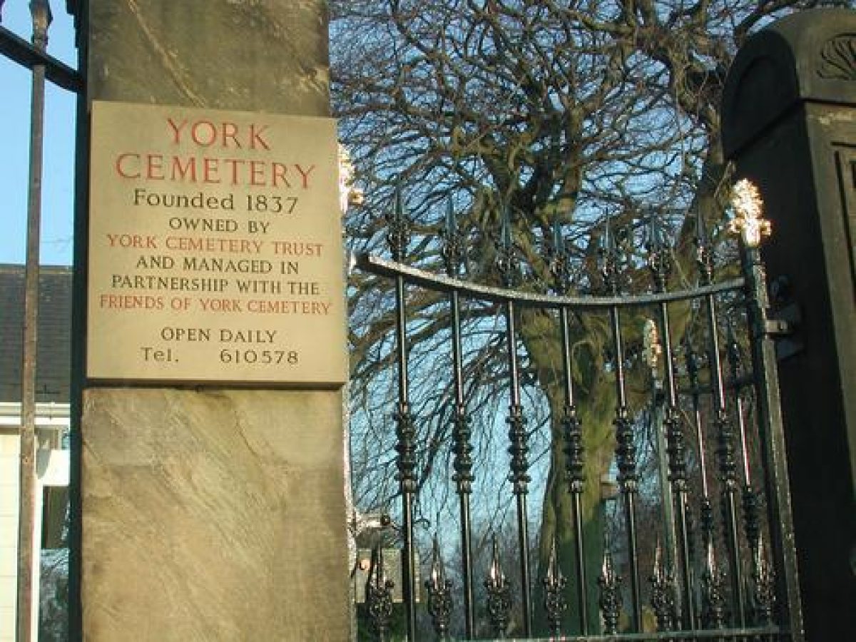 York Cemetery Parks and Gardens (en)