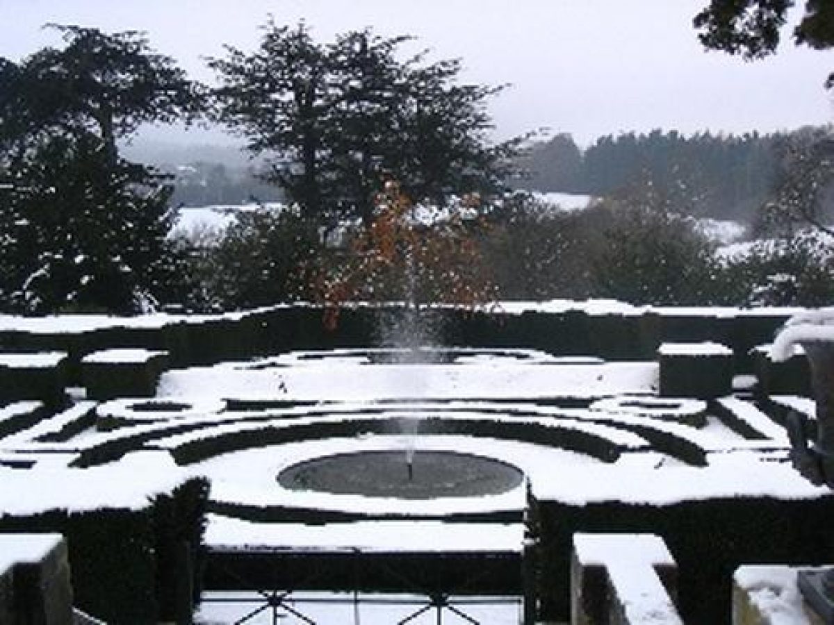 Whitbourne Hall Parks and Gardens (en)