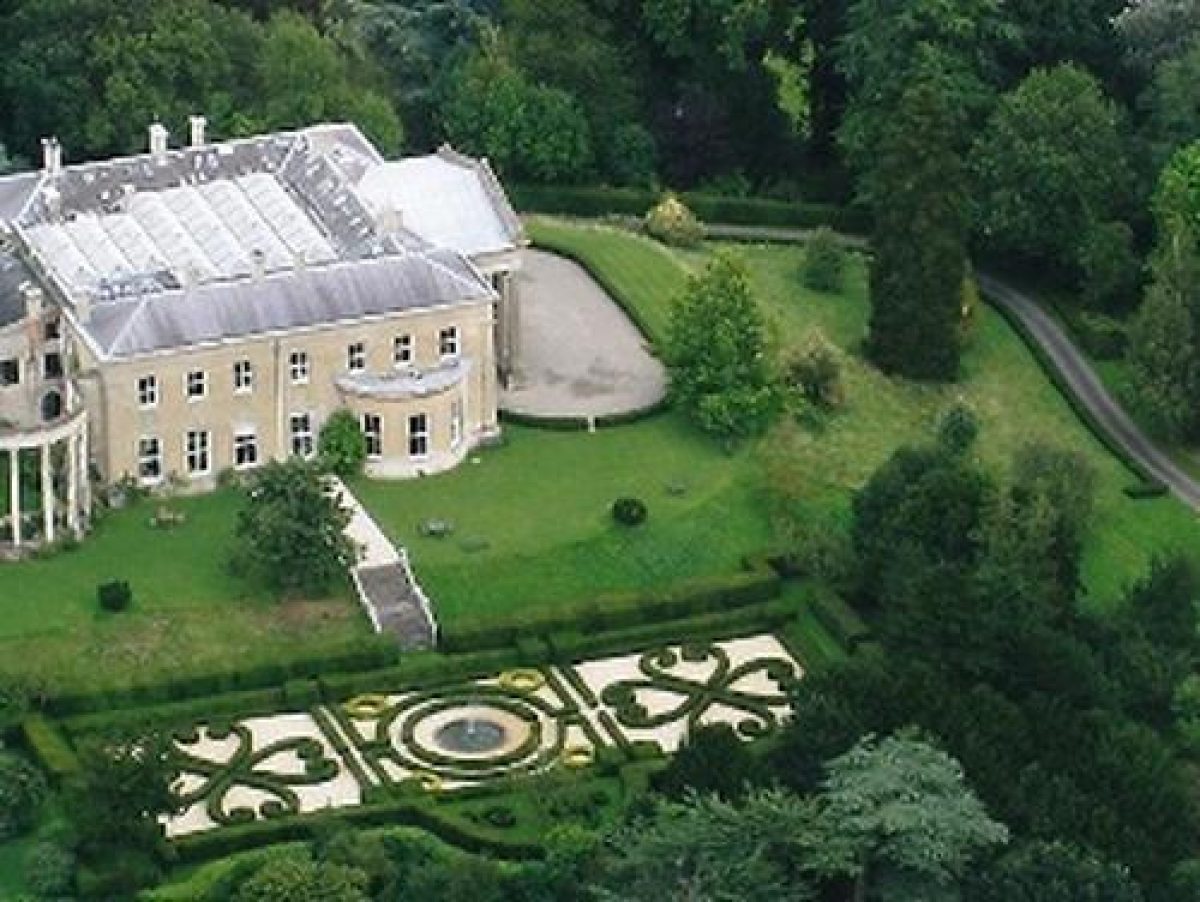 Whitbourne Hall Parks and Gardens (en)