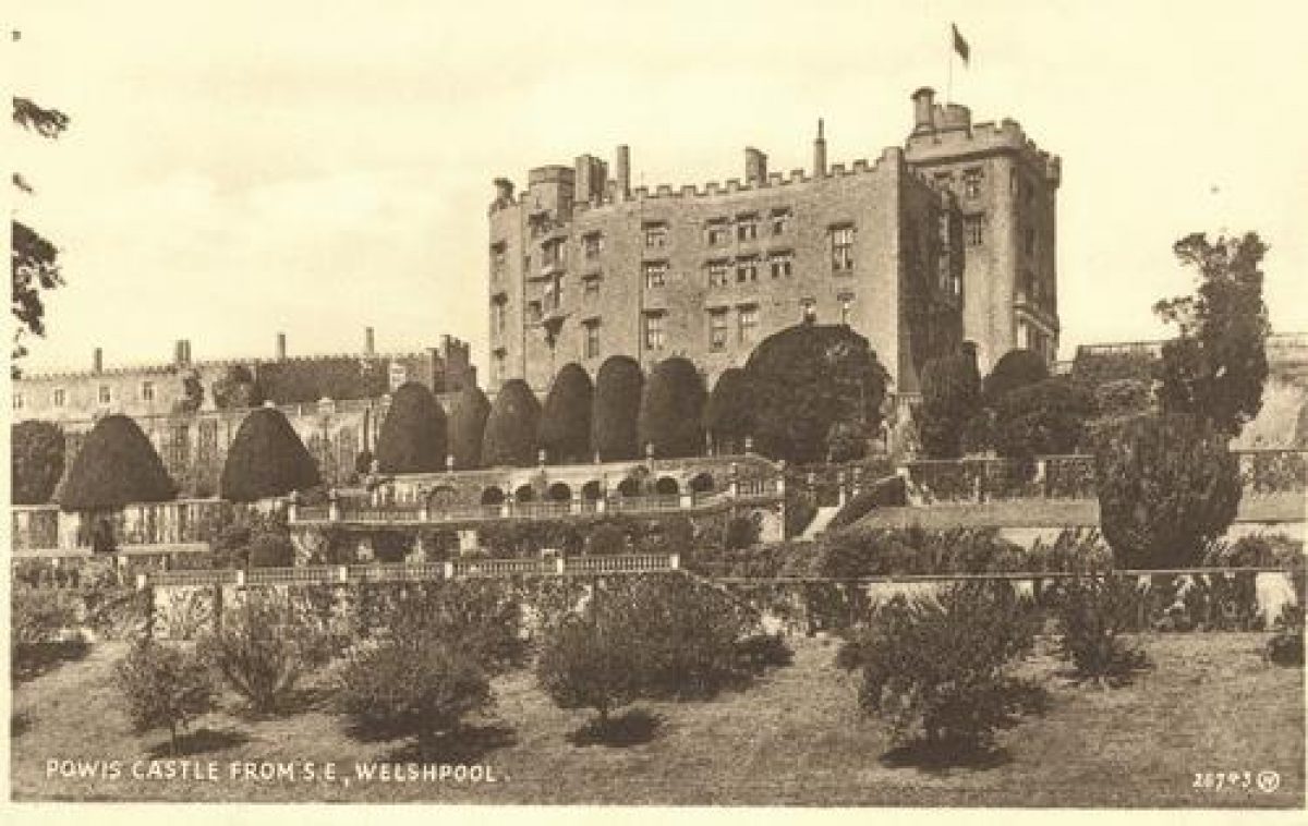 Pgds 20090829 132413 Powis Castle5