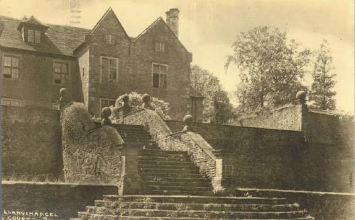 Pgds 20091017 184531 Llanfihangel Court5