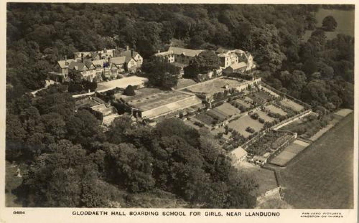 Pgds 20100120 135859 Gloddaeth11