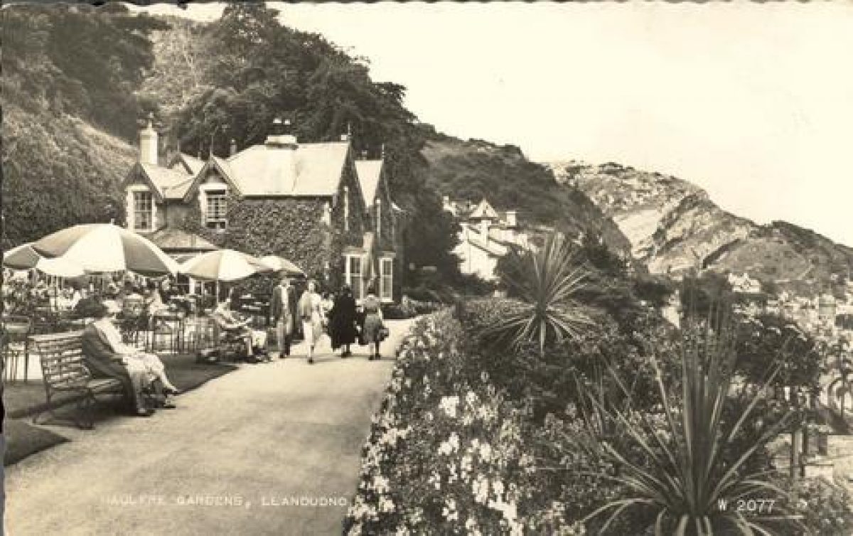 Haulfre Gardens, Llandudno Parks and Gardens (en)