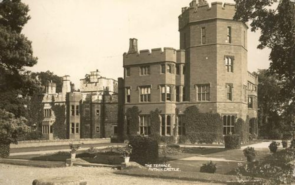 Pgds 20100413 174413 Ruthin Castle13