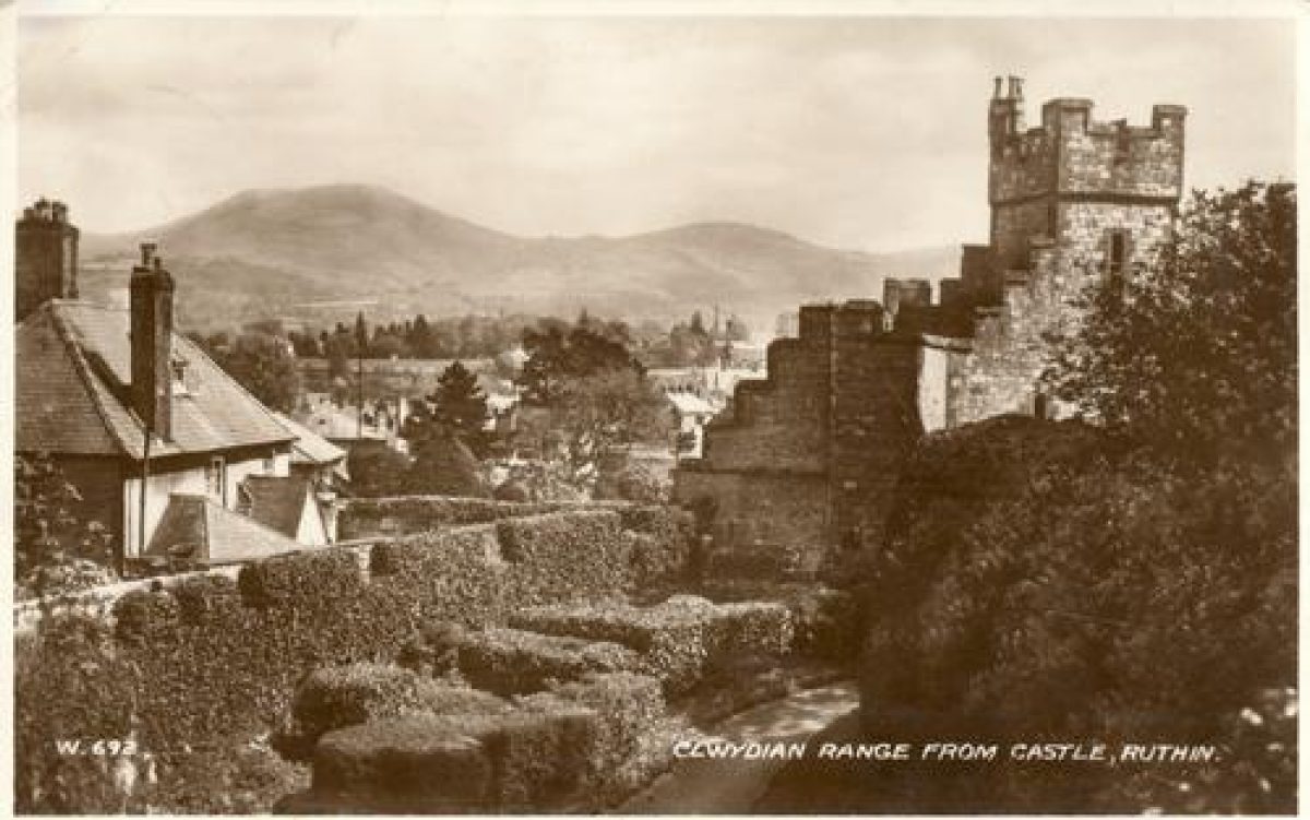 Pgds 20100413 181338 Ruthin Castle24