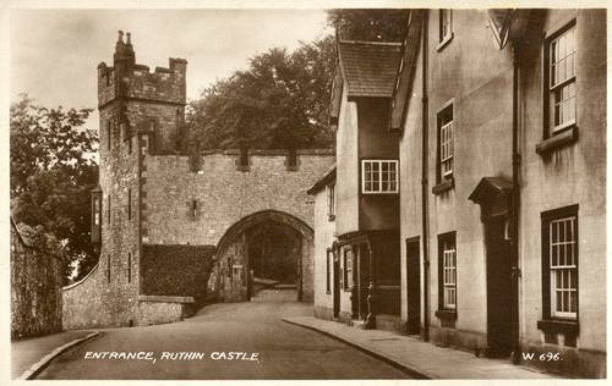 Pgds 20100413 184334 Ruthin Castle28