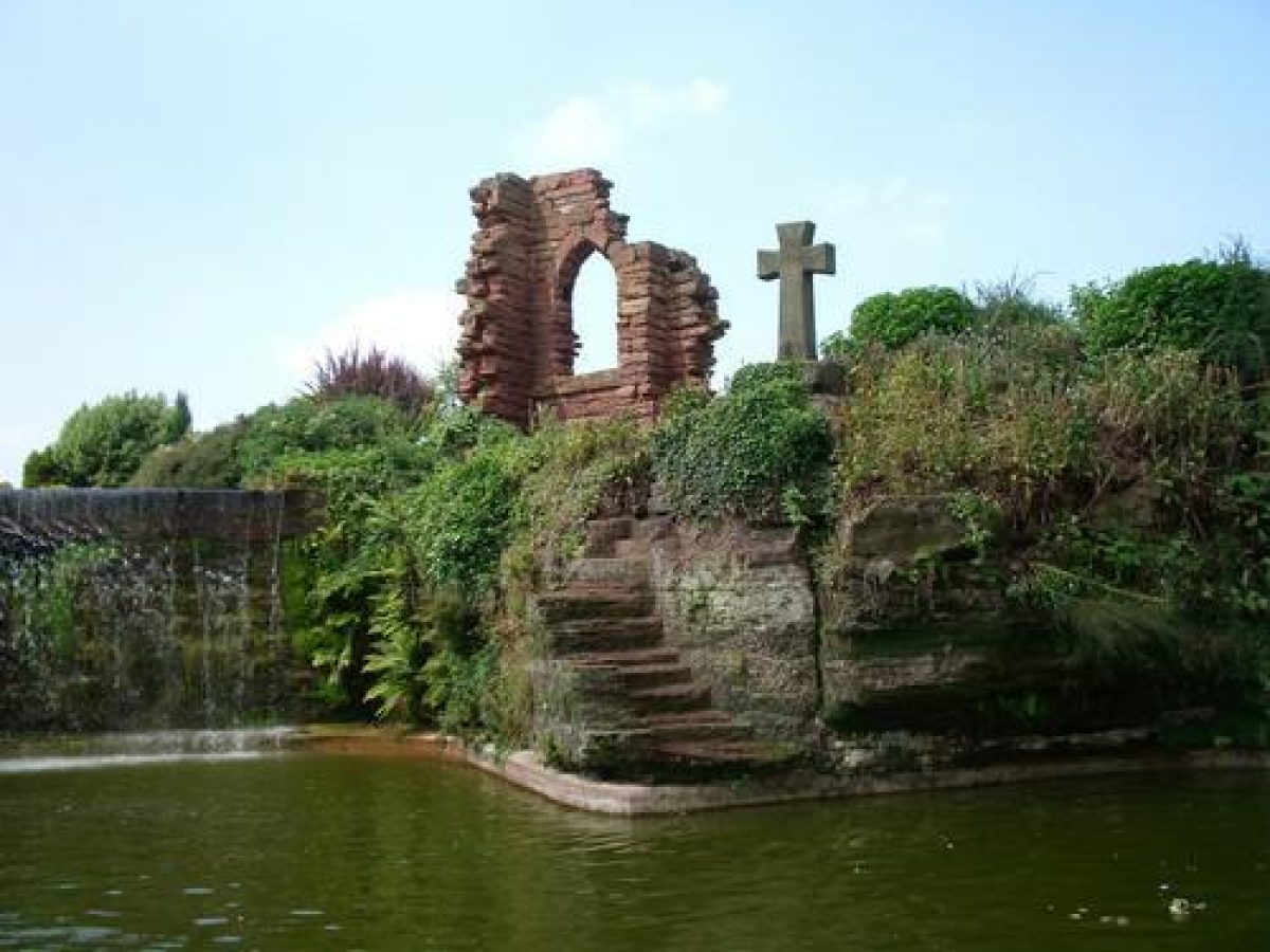 Pgds 20100625 144224 1 Fake Ruin And Cross