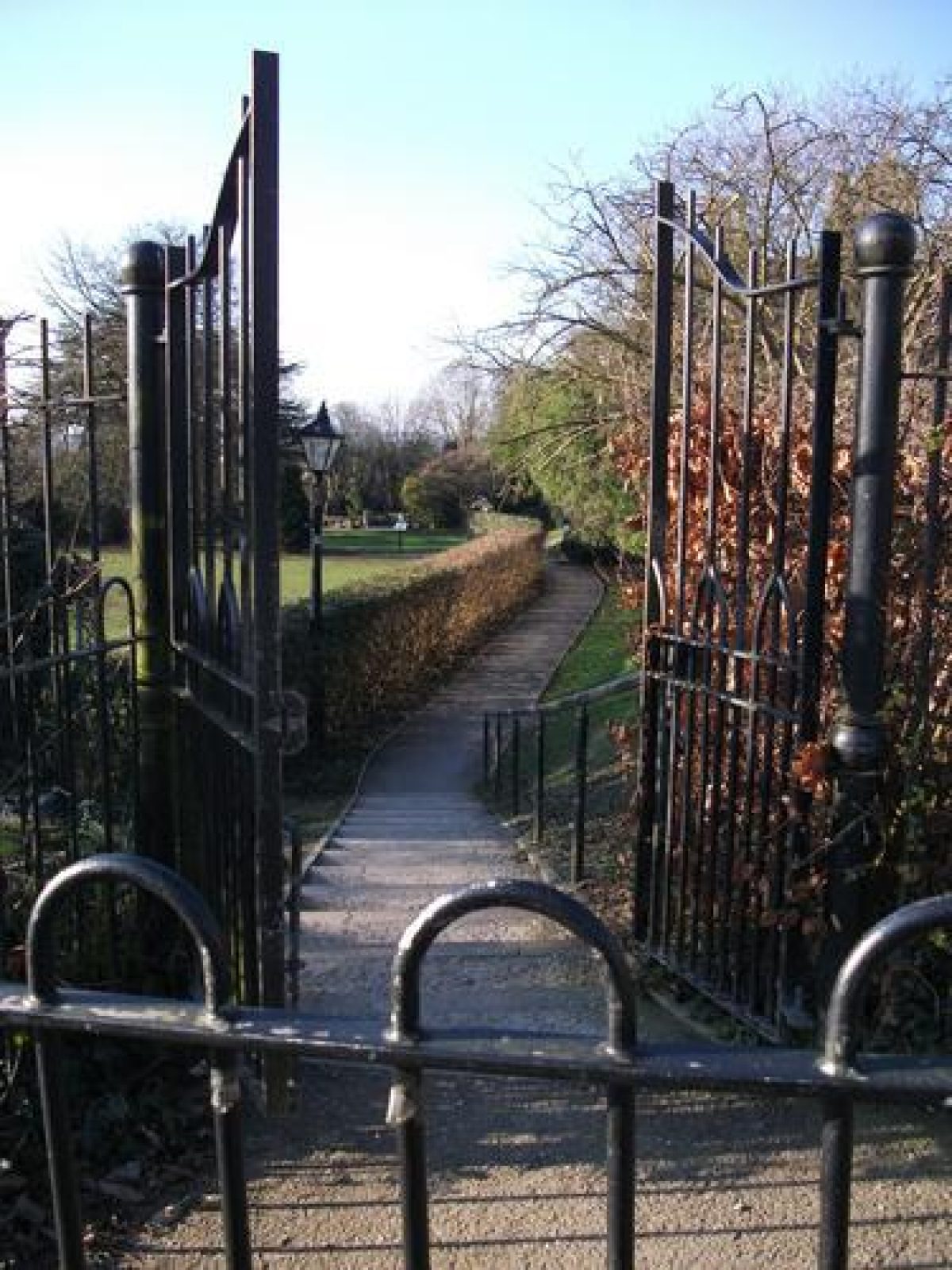 Pgds 20120208 131703 Insole Gardens Entrance