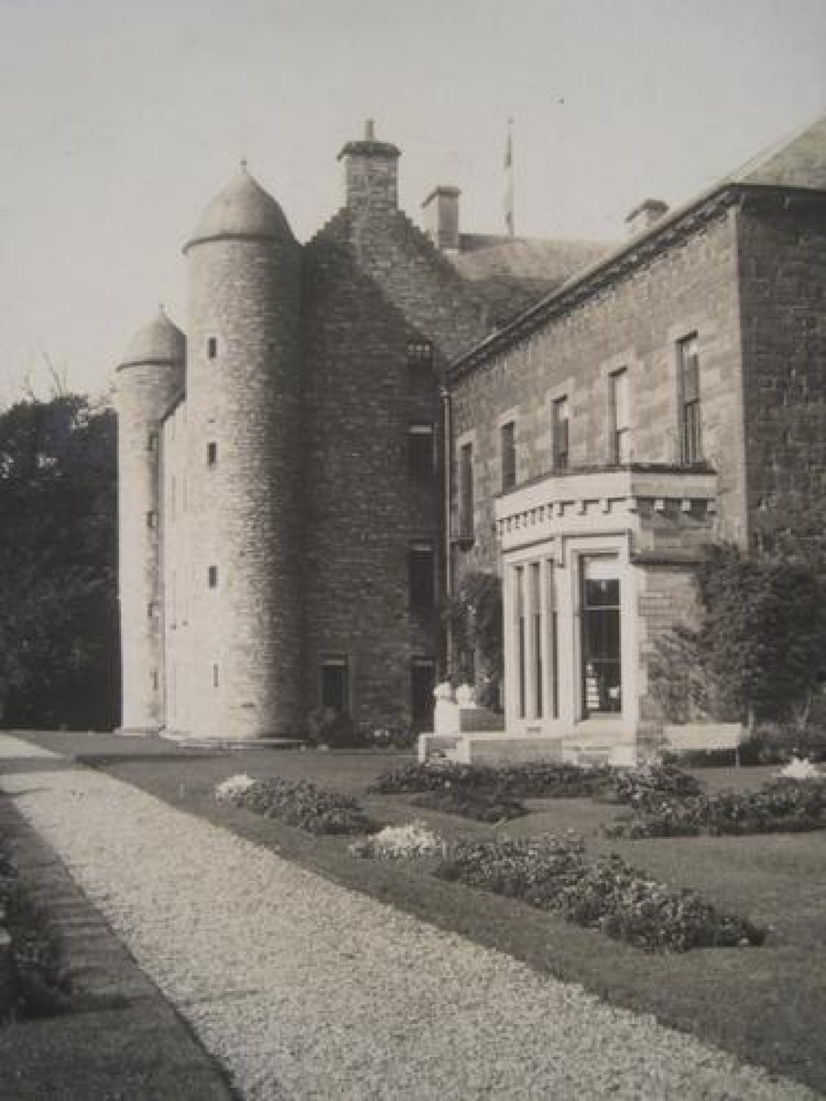 Methven Castle Parks and Gardens (en)