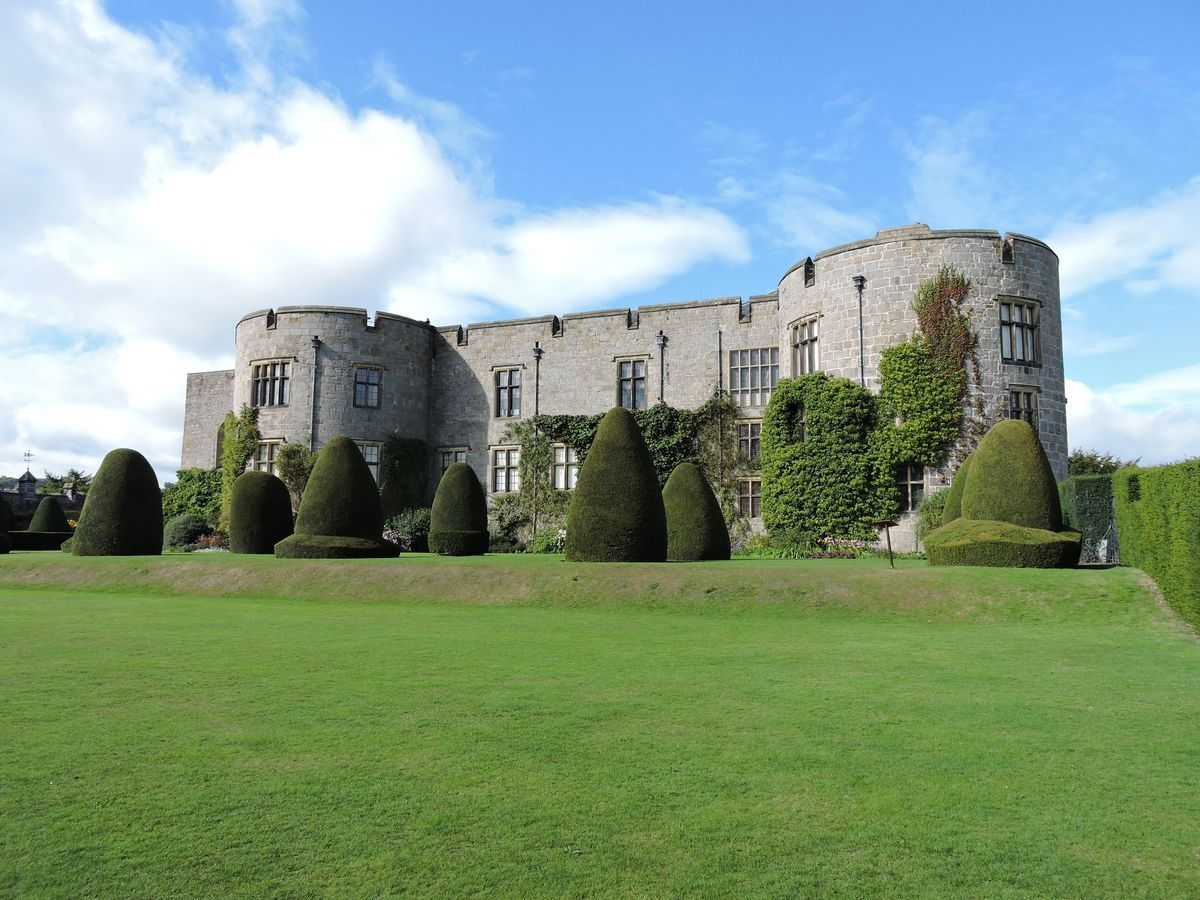 Pgds 20150922 125859 Topiary And Castle