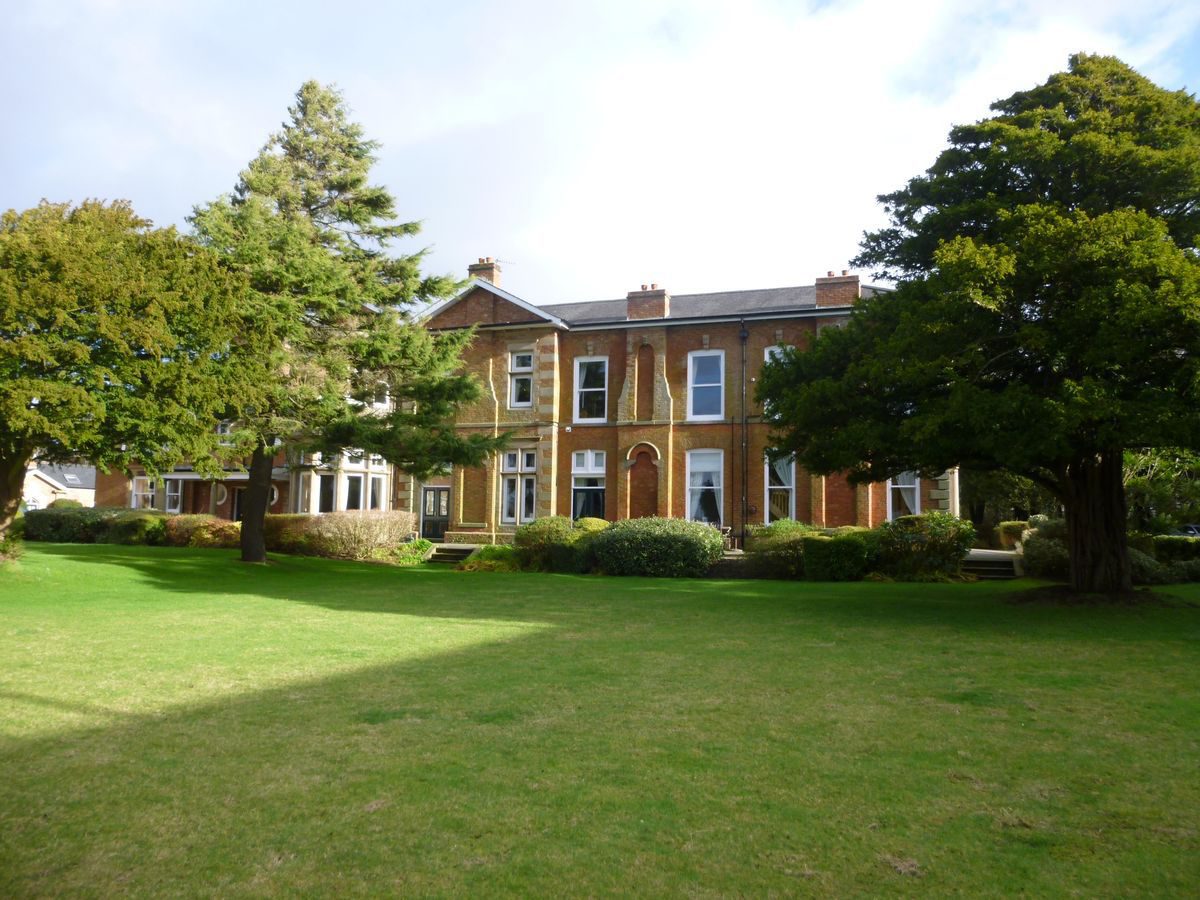Pgds 20160201 112601 Front Of The Hall From The Gardens